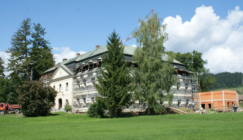 kastieL gbelany sa meni na hotel